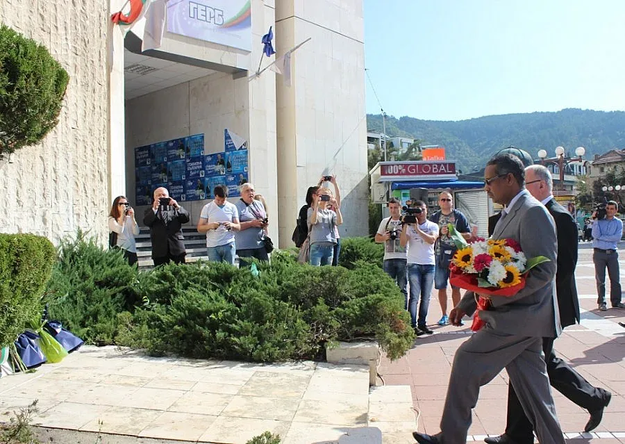 Делегация от Судан поднесе цветя за Независимостта в Благоевград