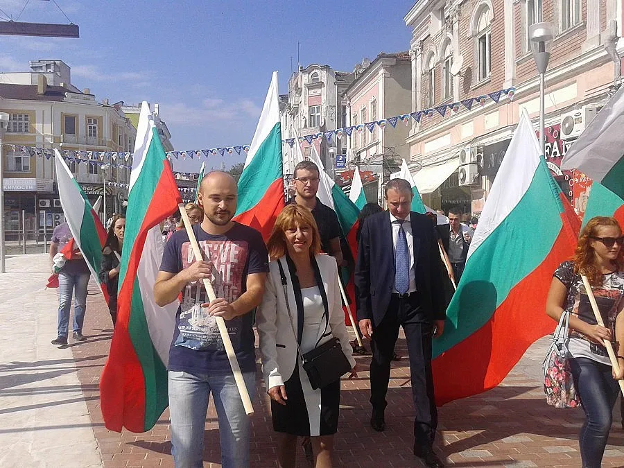 Клисарова и Гуцанов поздравиха варненци за Независимостта