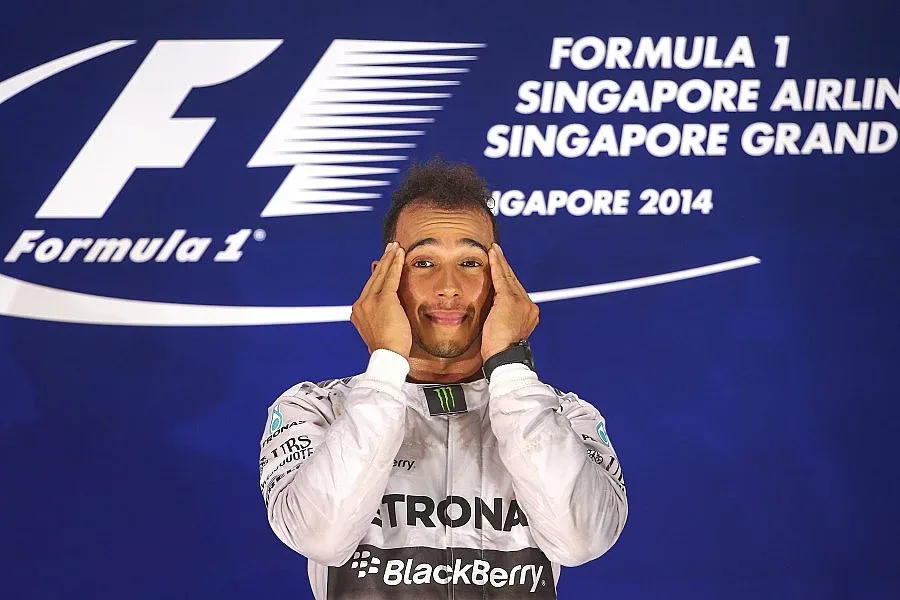 Хамилтън покори Сингапур и е №1