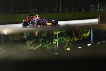 Хамилтън взе трудна победа в Сингапур