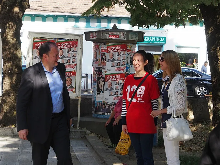 Миков: Хората, които искат политика на развитие, да се активизират