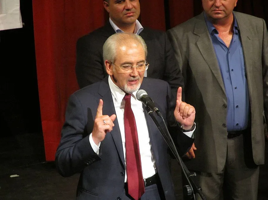 Местан: Болни мозъци щели да затварят граници през ХХI век