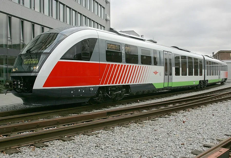 БДЖ пуска допълнителни вагони по празниците