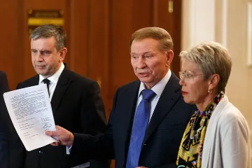 Украйна и сепаратистите подписаха меморандум за примирие