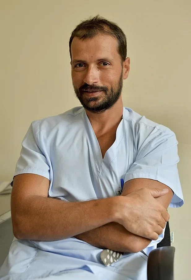 Д-р Найденов пази  брадата от "Сървайвър"