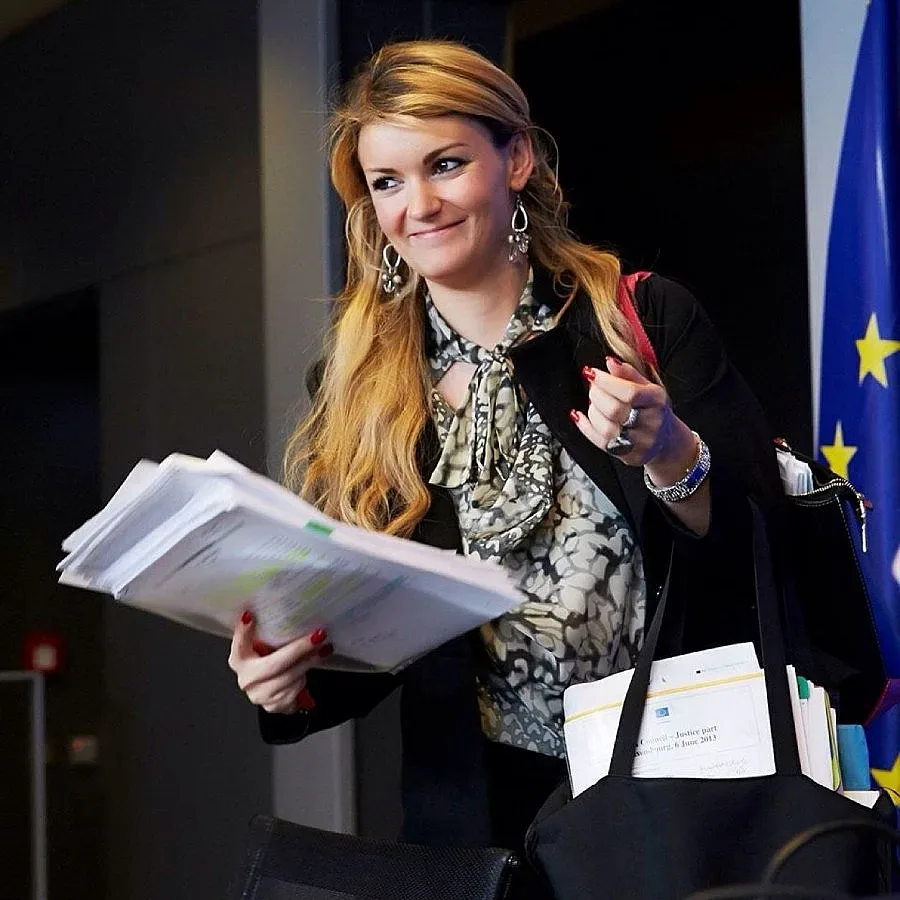 Отличничка с пиърсинг