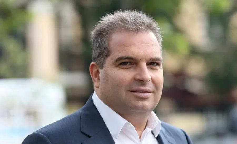 Гроздан Караджов: Не може по 2 заплати да отиват за частни уроци