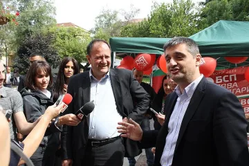 Mиков удари рамо на Кирил Добрев в Габрово - бил биткаджия, нужен за областта