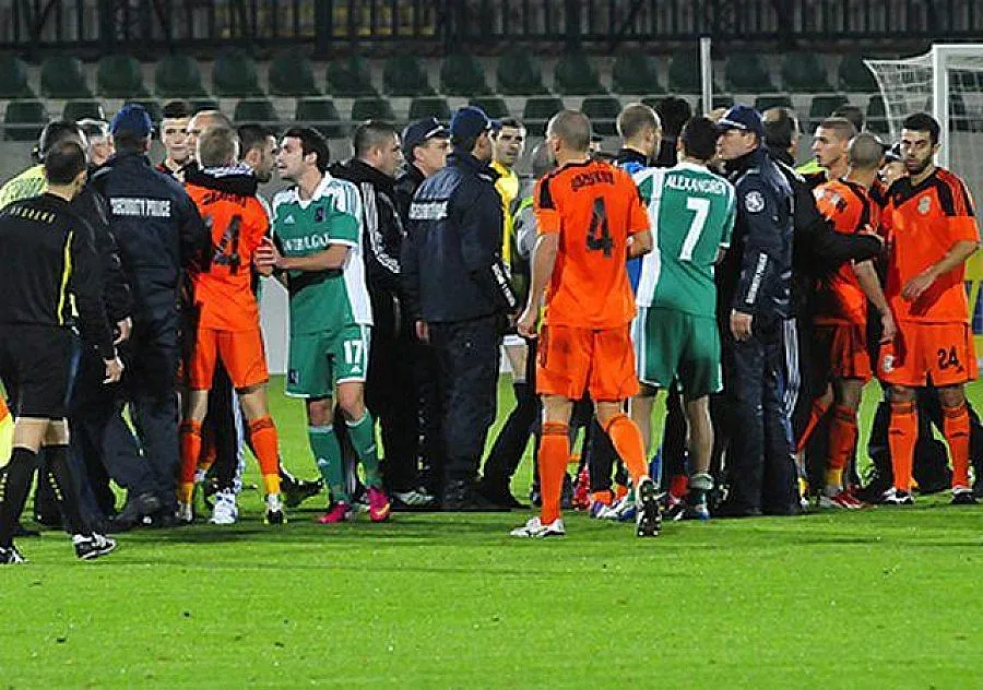 Ивайло Стоянов ръководи Лудогорец - Литекс 