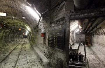 Десетки миньори стачкуват под земята в Бургас