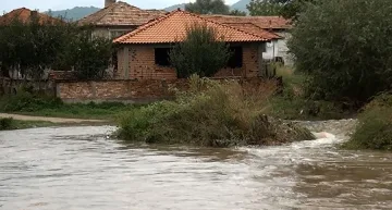 Улиците са реки (ОБЗОР)