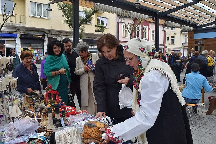 Кандидат-депутати oт ГЕРБ гости на Седмицата на българските занаяти