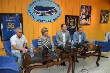 Гуцанов: Къде е ремонтът от заделените 5 млн. лв за спортна зала