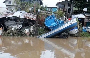 МС отпусна по 10000 лв. на близките на загиналите при наводненията в Бургас 