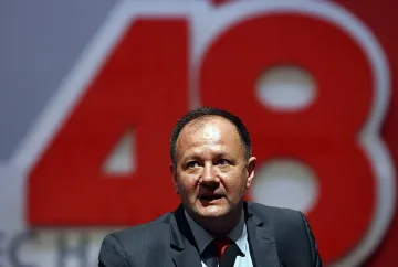 Лидерът на БСП ще поднесе цветя пред паметника на Дядото