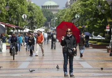 Облаци и дъжд и в сряда