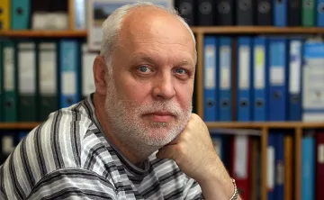 Нямо мнозинство бойкотира партиите