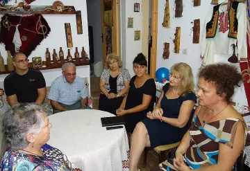 Кандидатът от ГЕРБ-Шумен Донка Иванова посети шуменските занаятчии