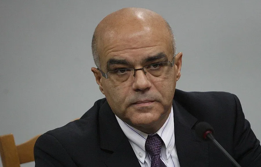 Бакалов иска закон за детското порно