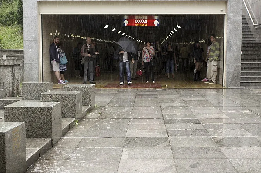 Дъжд и градушка се изляха в части на страната