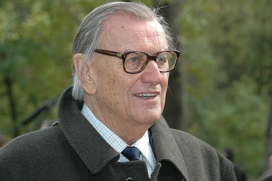 Почина доайенът на династията Романови