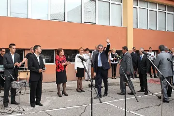 Президентът даде старт на учебната година в своето училище 