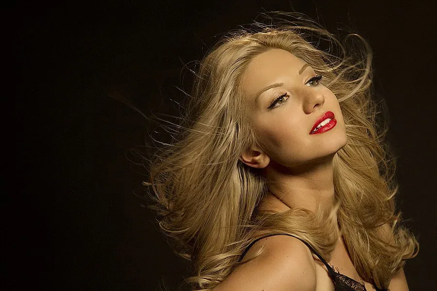 Йонна Драгнева с нов клип (ВИДЕО)