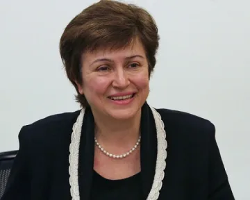 Кристалина зове към защита на колегите му