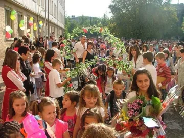 Няма закрити училища в Кърджалийско, близо 80 повече са първолаците