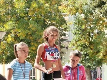 Атлети от 19 клуба стартираха в шосейния пробег "Карнобат"