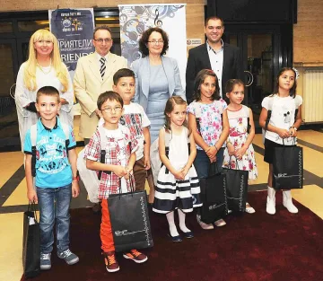 Радио София награди "Сeдемте първолаци"