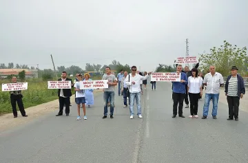 Кандидати на БСП протестираха заради пътя за Видин