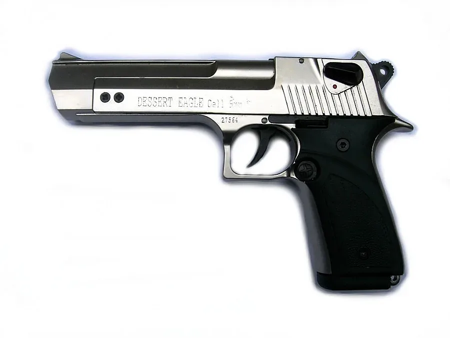 Неизвестен стреля с газов пистолет по жена в София 