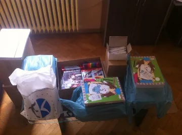 Калин Милчев дари учебни пособия на дом „Олга Скобелева"