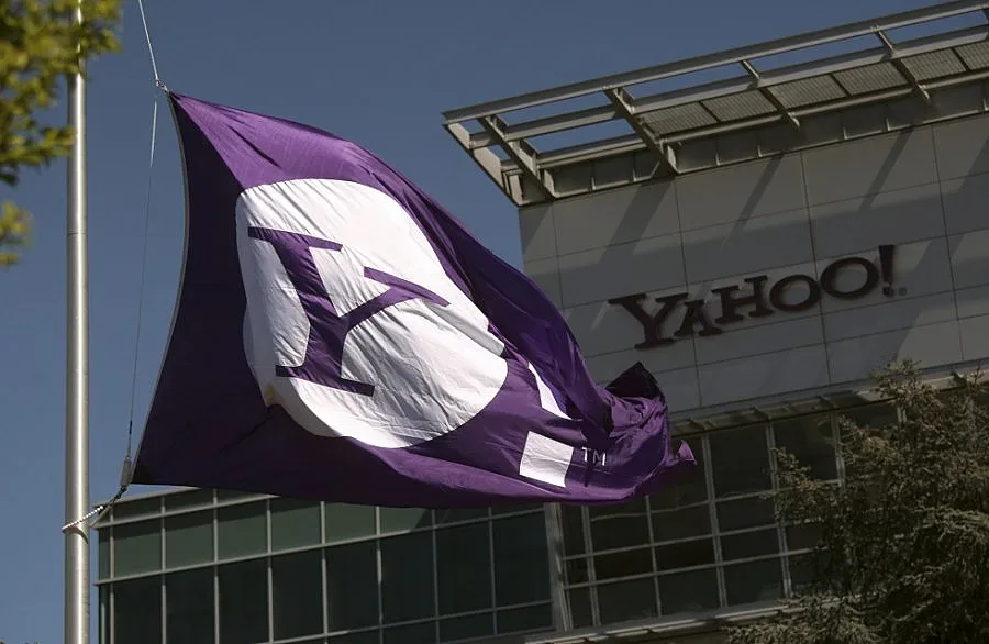 САЩ заплаши Yahoo с глоба от $250 000 на ден