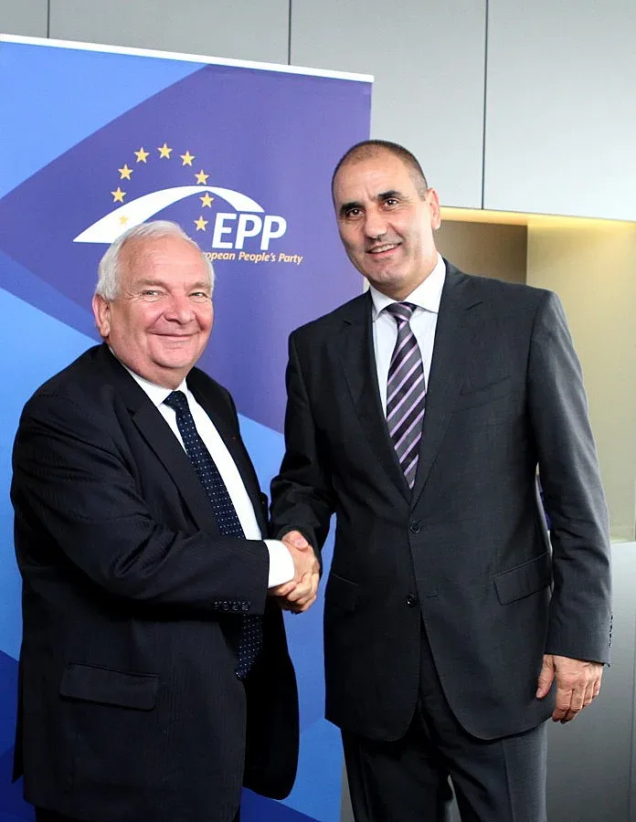 Жозеф Дол на тур с Генерала