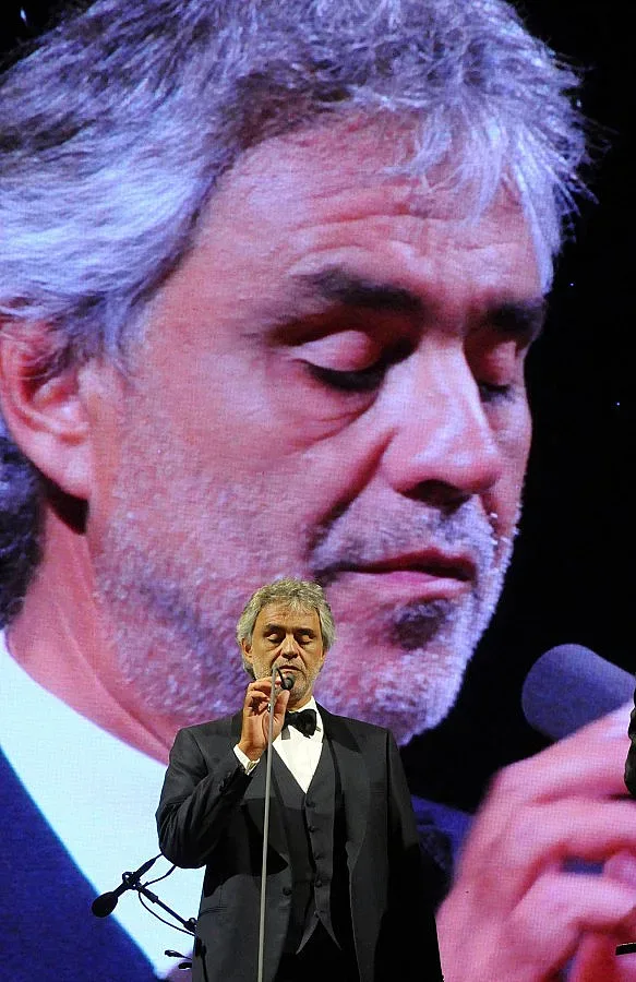 Бочели си взе готвача от България