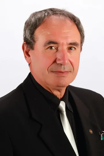 Потомствен строител помага на Мария Капон