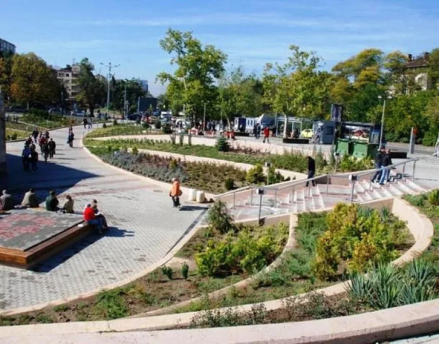 Паметна плоча за юбилея на „Левски“