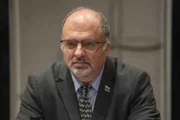 Хвърчат глави! Министър Тодоров с нови разкрития за аферата с театрите