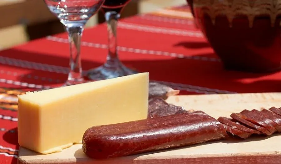 Отварят Първи селски мол