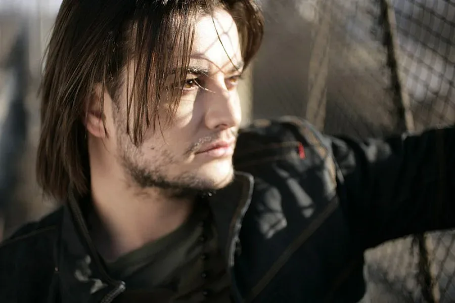 ВИДЕО: Стефан Илчев със свеж дебютен албум