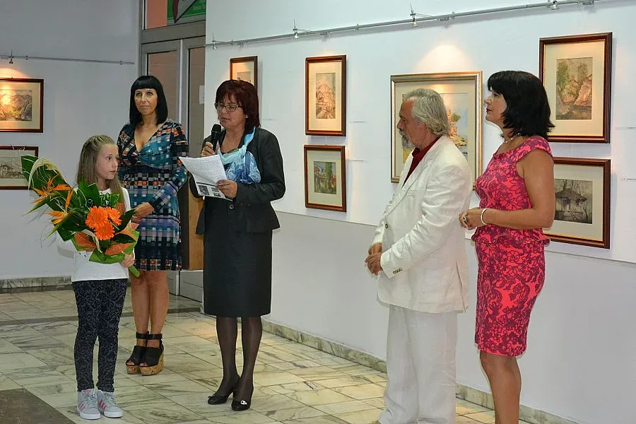 След 45 г. емигрант се върна от Австралия и подреди изложба