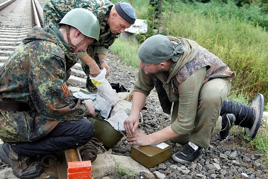 ОБЗОР: Опълченците в Украйна с повече автономия