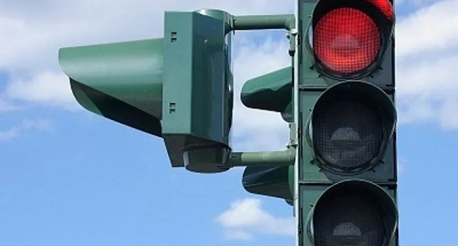 Компютър командва светофар на ново кръстовище
