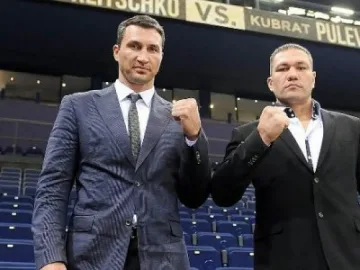 Кобрата пак атакува Кличко 