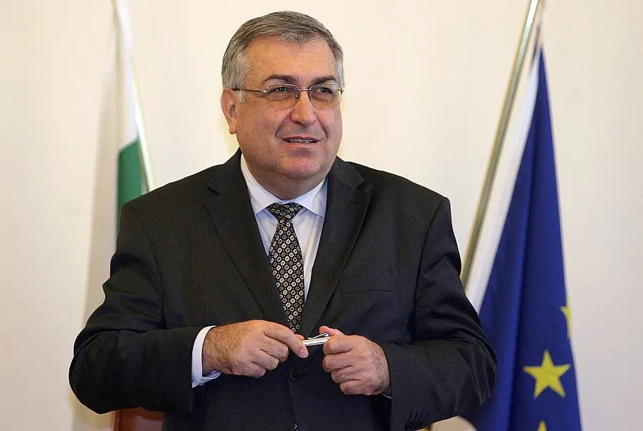 Нови 7 рокади в областните ръководства