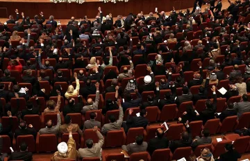 Парламентът в Ирак одобри новото правителство