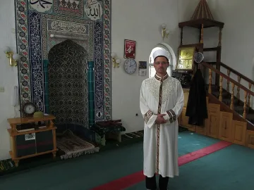 Имамът на Девин разваля магия