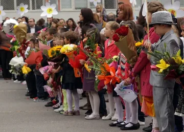Учители призовават: Дарете за пострадалите парите за цветя
